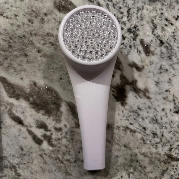 LightStim Red LED Light Therapy Device - Picture 5 of 7